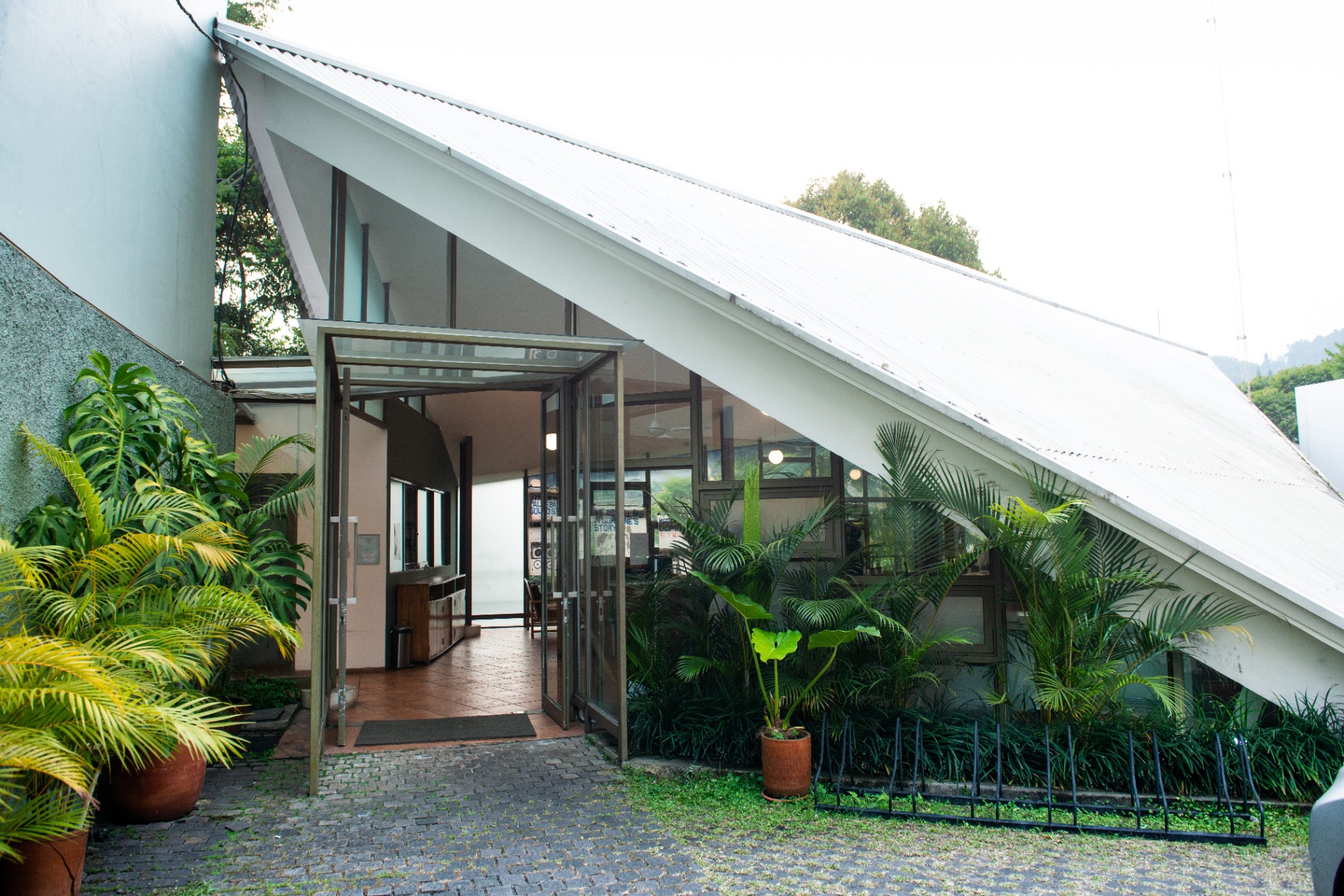Lawangwangi gallery 4